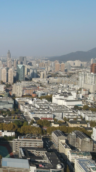 南京城市高楼建设竖屏航拍