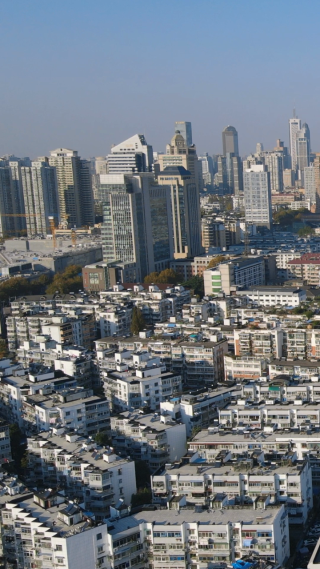 南京城市高楼建设竖屏航拍