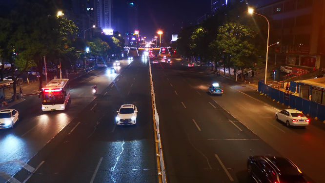 城市夜景交通车辆行驶湖南岳阳巴陵大道