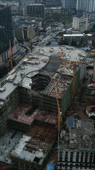 城市工地施工工地竖屏航拍