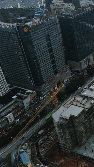城市工地施工工地竖屏航拍