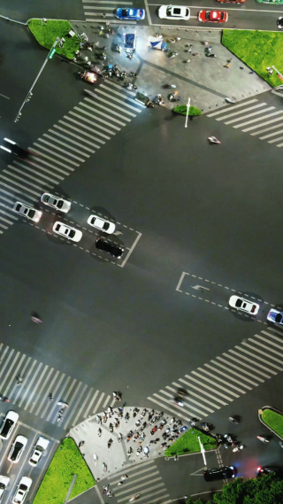 城市延时广西南宁城市夜景交通航拍延时竖屏 