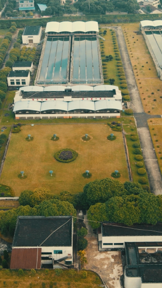 城市自来水工厂竖屏航拍