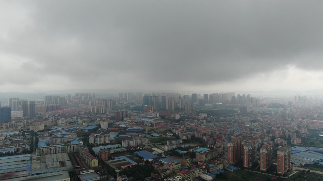 城市航拍乌云密布暴雨来临