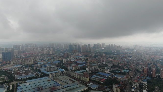 城市航拍乌云密布暴雨来临