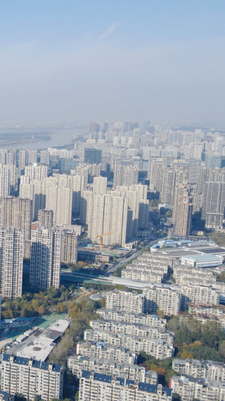 城市航拍南京城市高楼建设竖屏