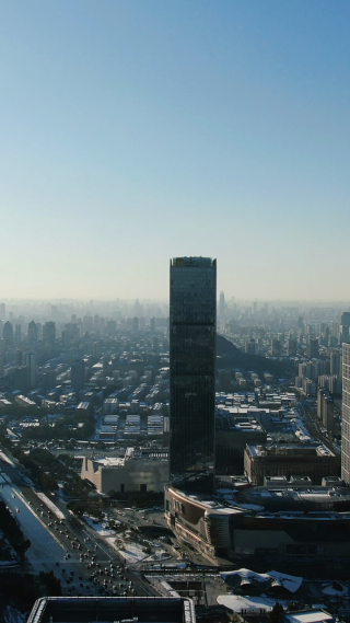 城市航拍山东济南商务建筑CBD竖屏