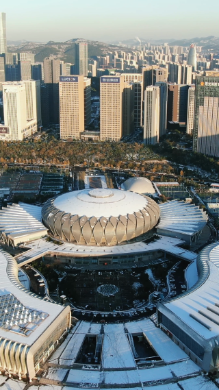 城市航拍山东济南奥体中心竖屏