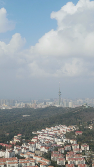 城市航拍山东青岛电视塔竖屏