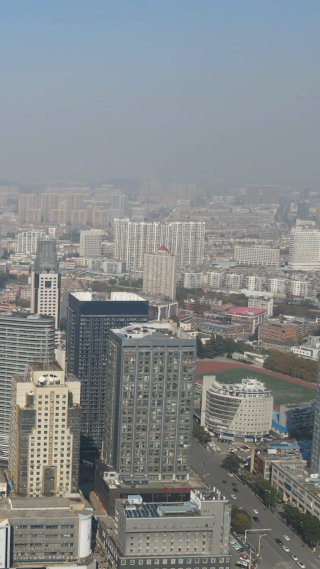城市航拍广西南宁城市天际线竖屏
