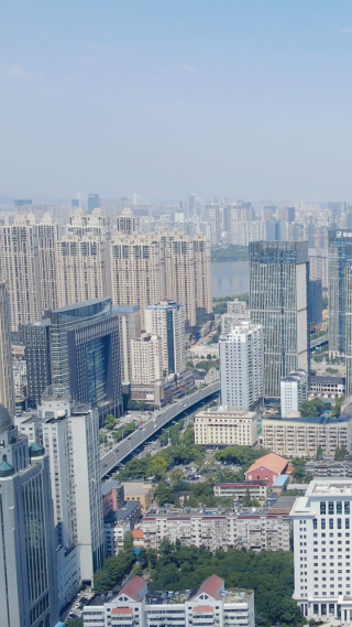 城市航拍武汉城市交通竖屏 
