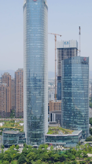 城市航拍江西南昌红谷滩CBD竖屏