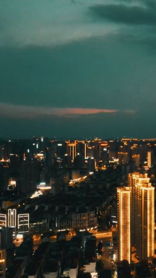 城市航拍江西赣州城市夜景竖屏
