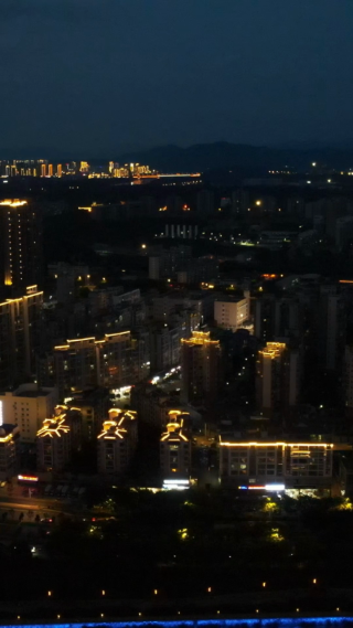 城市航拍江西赣州城市夜景竖屏