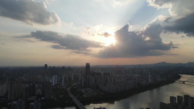 城市航拍江西赣州城市日落晚霞