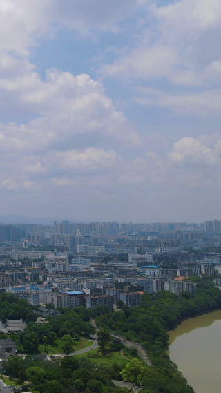 城市航拍江西赣州城市风光竖屏