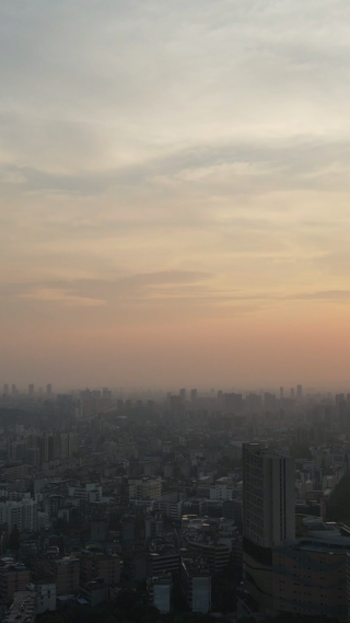 城市航拍江西赣州日落晚霞夕阳竖屏