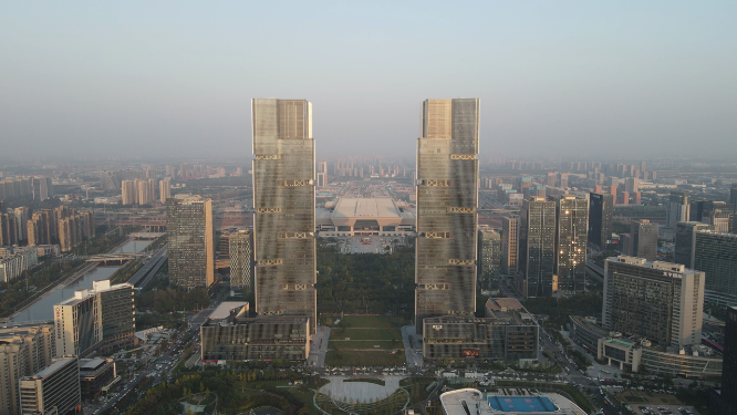 城市航拍河南郑州地标建筑双子塔