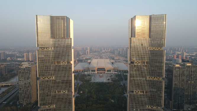城市航拍河南郑州地标建筑双子塔