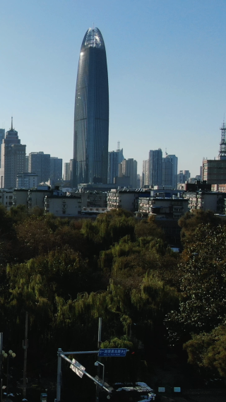 城市航拍济南世贸大厦竖屏航拍