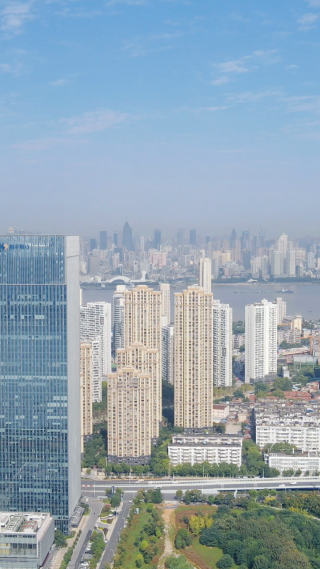 城市航拍湖北武汉城市高楼建筑竖屏