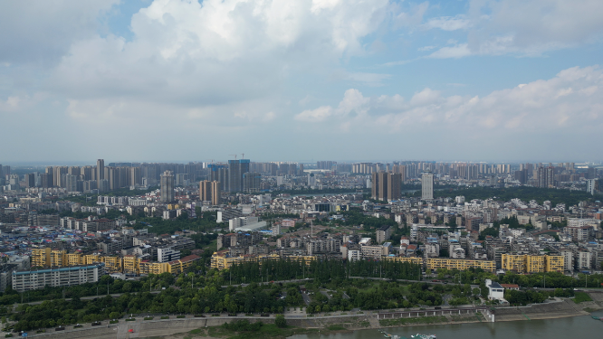 城市航拍湖北荆州城市蓝天白云天际线