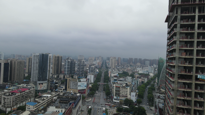 城市航拍湖南岳阳南湖大道 