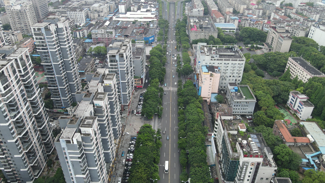 城市航拍湖南岳阳巴陵西路商业街商业大楼