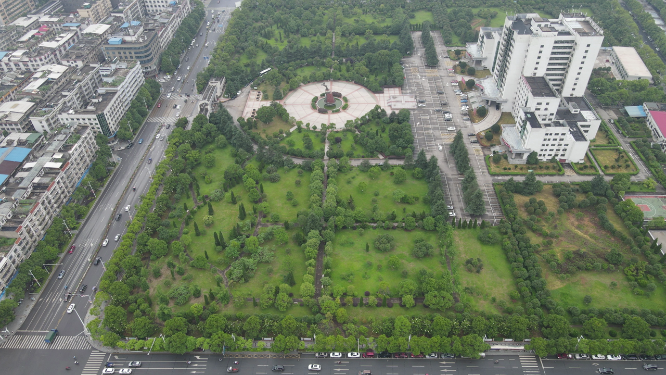 城市航拍湖南湘乡市东山广场