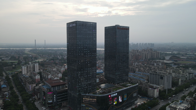 城市航拍湖南湘潭双子塔地标