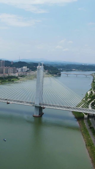 城市航拍湖南益阳溪流湾大桥竖屏