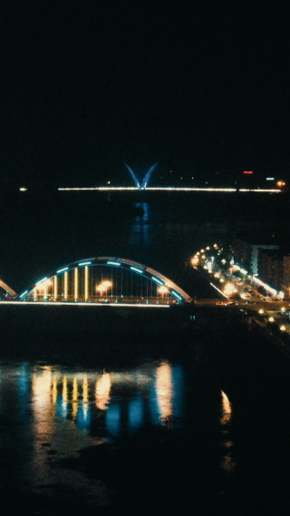 城市航拍湖南邵阳西湖大桥夜景竖屏