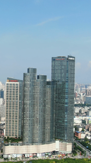 城市航拍湖南长沙华远国际商务大楼竖屏 