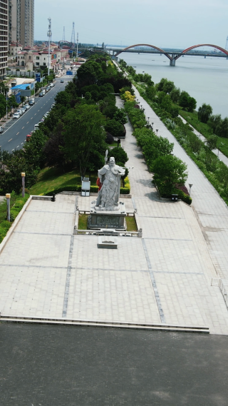 城市航拍益阳名人广场关羽雕像