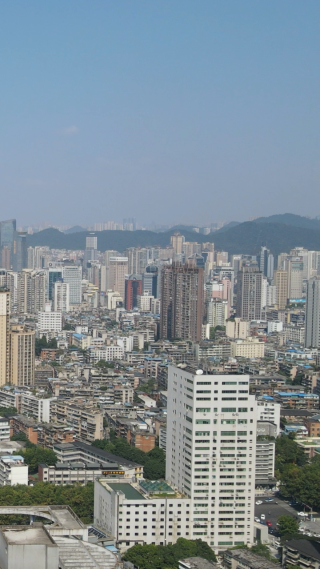 城市航拍贵州贵阳城市建设竖屏