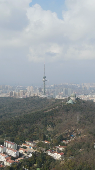城市航拍青岛中山公园竖屏