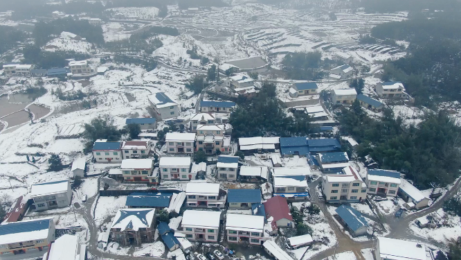 大气南方乡村雪景航拍