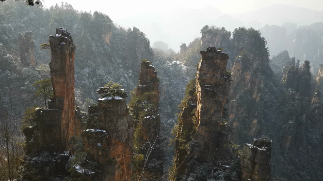 旅游景区湖南张家界武陵源冬天雪景