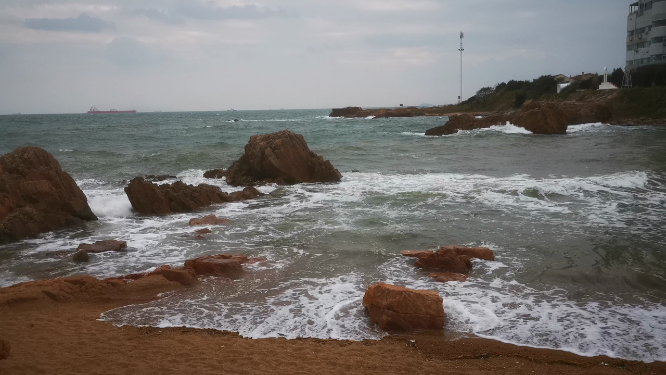 实拍波涛汹涌大海海浪浪花