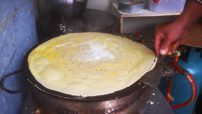 实拍美食手抓饼制作