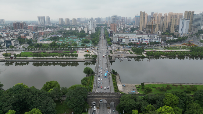 航拍湖北荆州九龙渊公园九龙桥