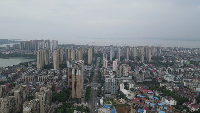 航拍湖南岳阳城市风光