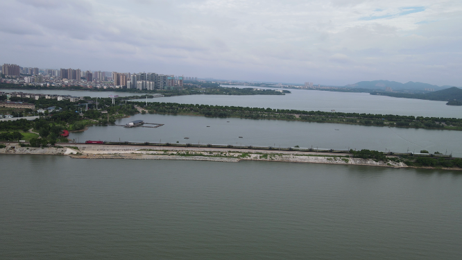 航拍湖南岳阳南湖公园