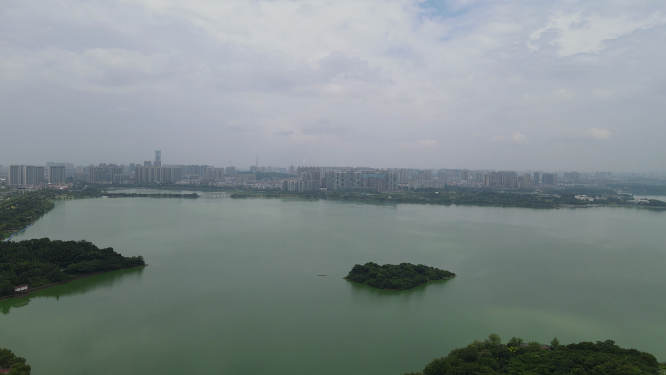 航拍湖南岳阳南湖公园