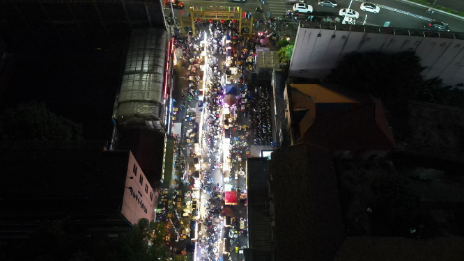 广西南宁中山路美食街夜景人流航拍