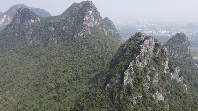 广西桂林山水甲天下喀斯特地貌奇山航拍