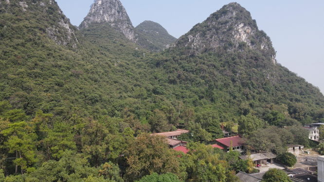 广西桂林山水甲天下喀斯特地貌奇山航拍