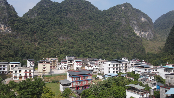 广西桂林阳朔美丽乡村田园山峰航拍