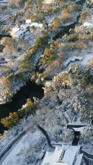 旅游景区山东大明湖雪景航拍 