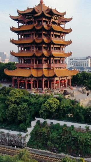 旅游景区武汉黄鹤楼5A景区竖屏航拍